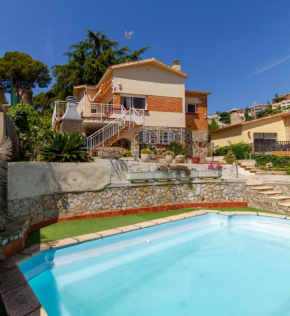 Hera. bonita casa con piscina privada